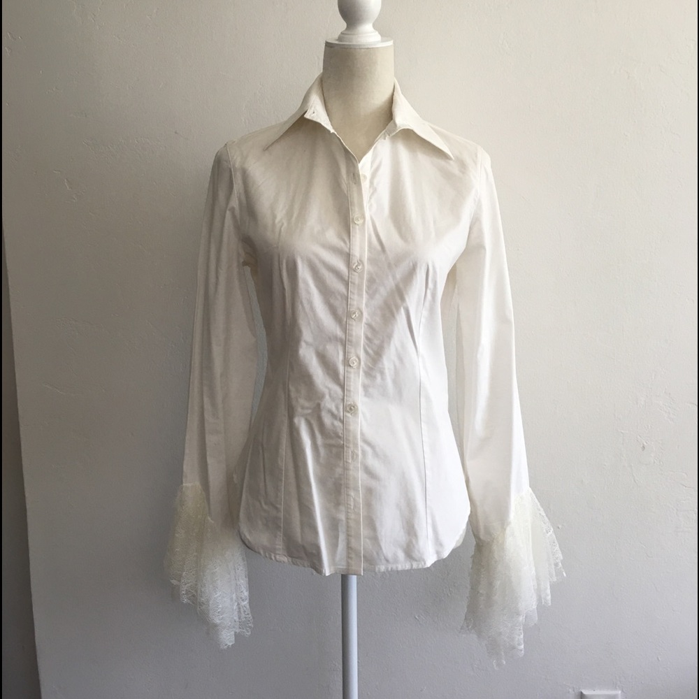 Ann Fontaine blouse with lace cuffs, like new